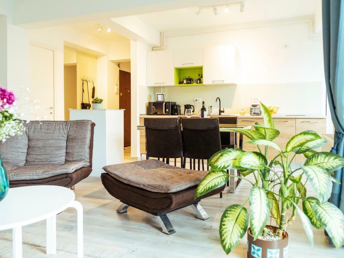 Bright And Spacious Central Apartment- Piata Amzei Boekarest Buitenkant foto