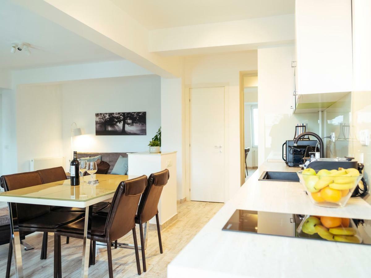 Bright And Spacious Central Apartment- Piata Amzei Boekarest Buitenkant foto