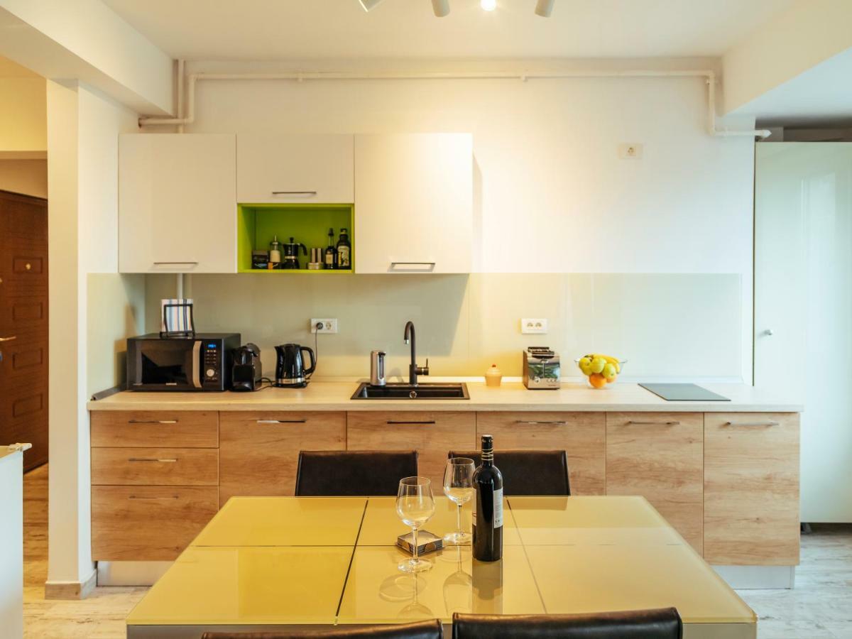 Bright And Spacious Central Apartment- Piata Amzei Boekarest Buitenkant foto