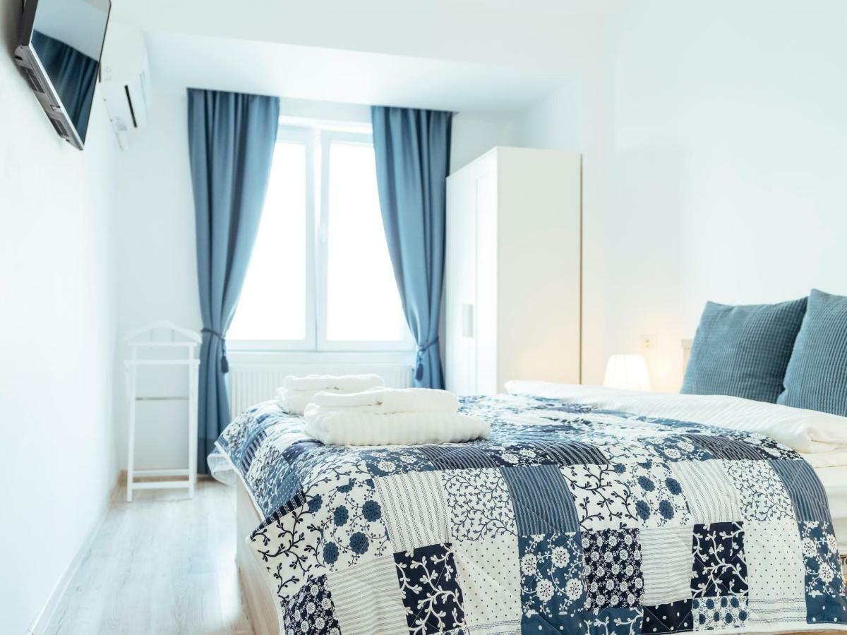Bright And Spacious Central Apartment- Piata Amzei Boekarest Buitenkant foto