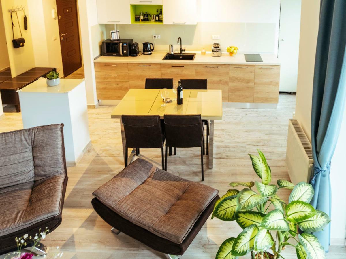 Bright And Spacious Central Apartment- Piata Amzei Boekarest Buitenkant foto